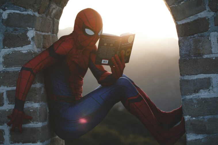 découvrez les meilleures plateformes pour lire des comics Spider-Man en ligne en 2025