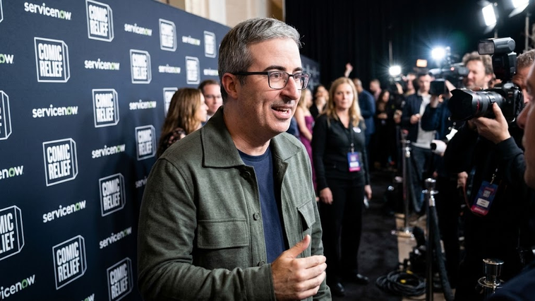 John Oliver aux commandes de la soirée des 40 ans de Comic Relief au Carnegie Hall